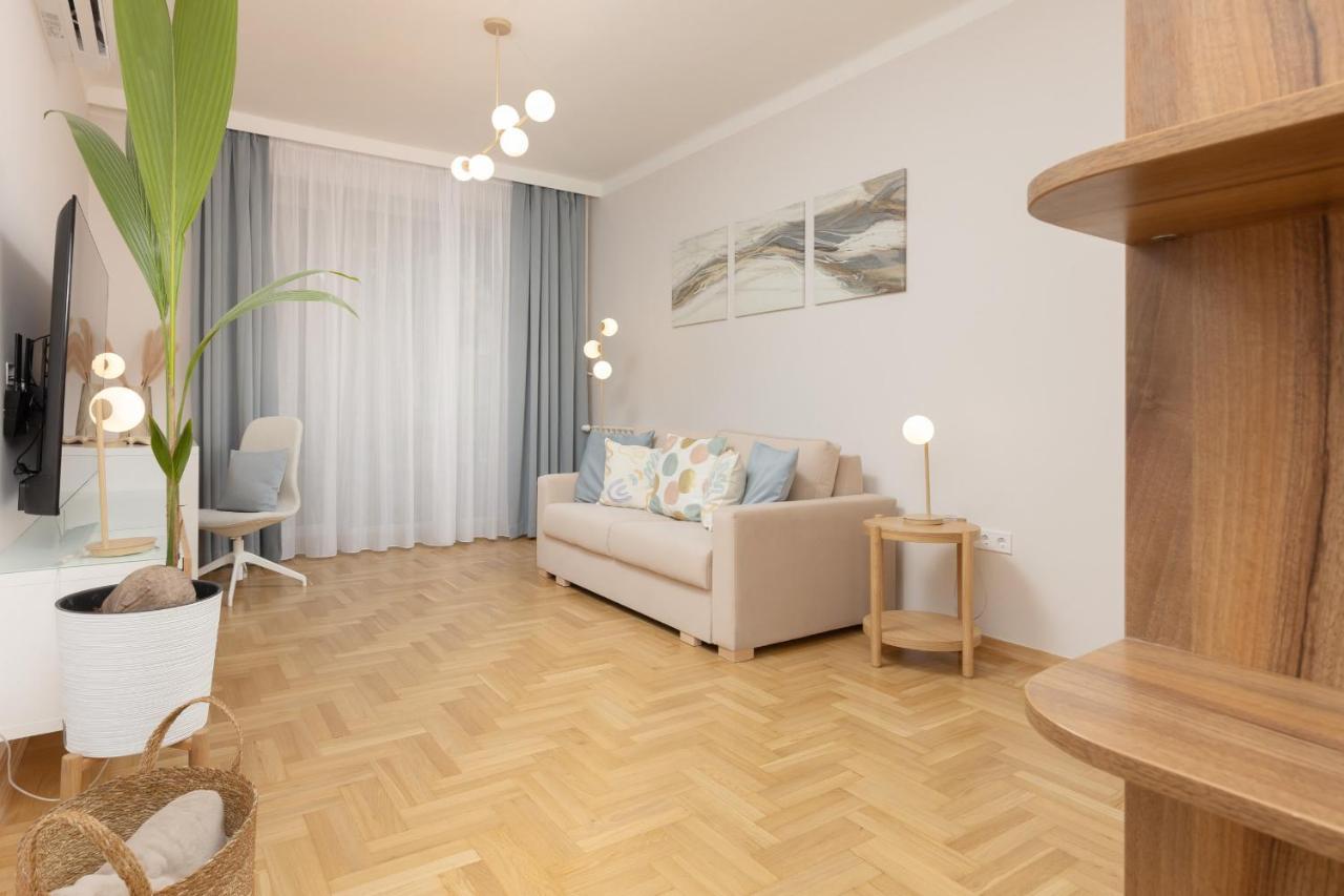 Apartament Bright Kasprzaka Wola Near Metro Station By Renters *
