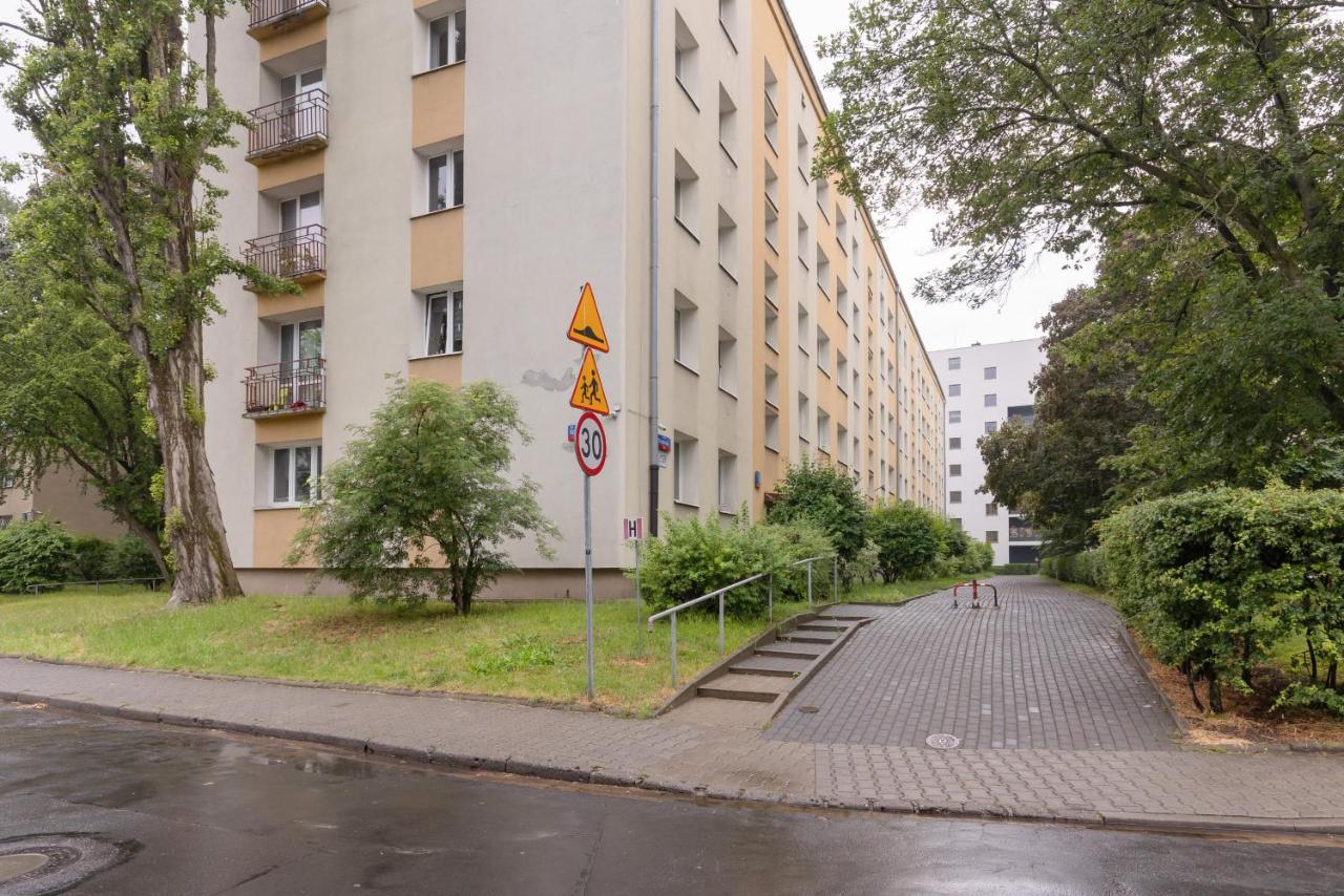 Bright Kasprzaka Wola Near Metro Station By Renters Apartament *